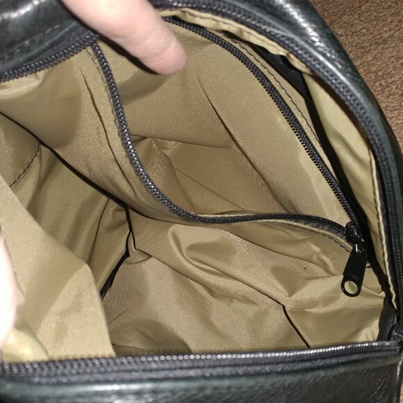 Mac Clay Leather Design: Tan/Black Leather Convertible Backpack/Shoulder Bag - Picture 13 of 14